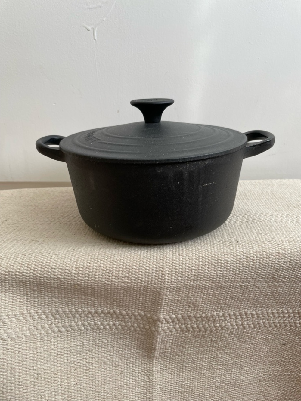 Le Creuset Dutch Oven 18 2 Qt Cast Iron Black RARE